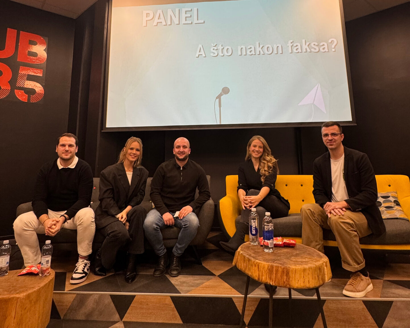 Valentina Mezdić, Tea Mihanović, Dominik Omerović i Mladen Hren na studentskom panelu A što nakon faksa